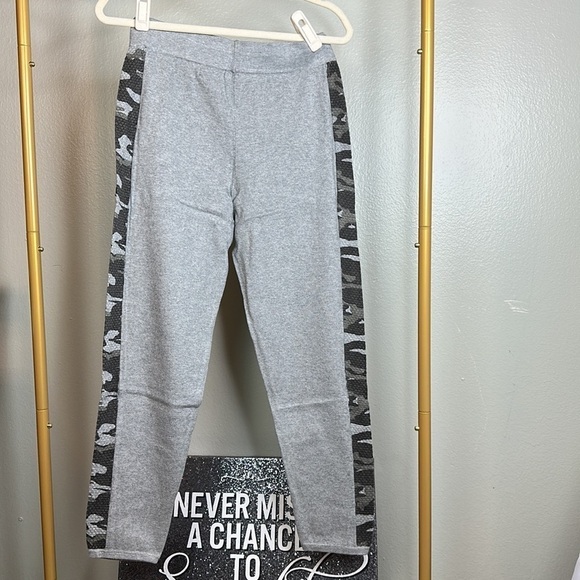 Monrow Vintage Sweatpants with Camo Contrast Stripe NWT SOLD OUT - Picture 4 of 5